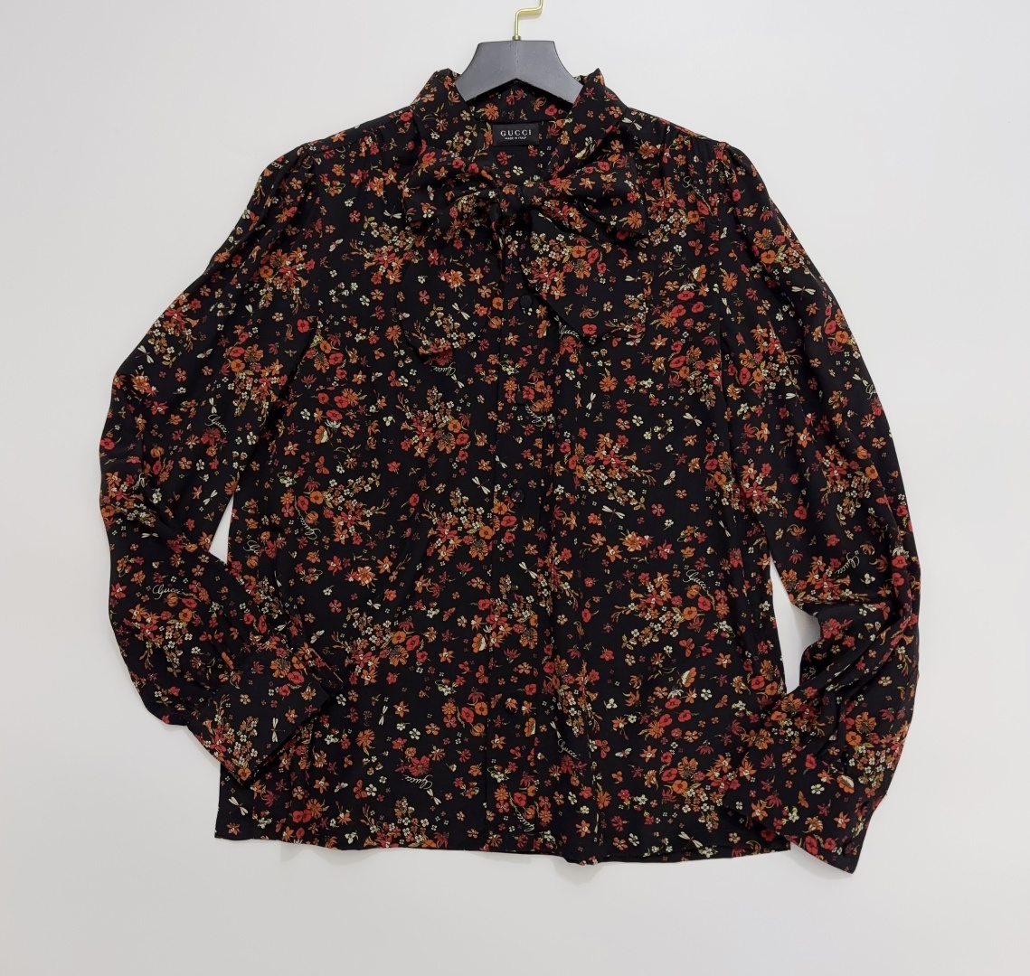 Gucci Vintage Floral Print Pussy Bow Long Sleeve Blouse