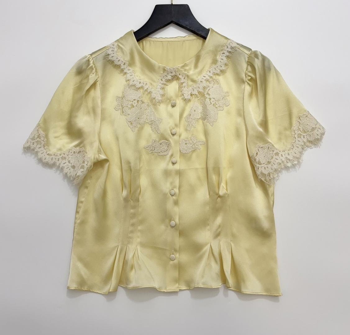 Dôen Yvette Eyelet Floral Embroidered Lace Trim Short Sleeve Collared Shirt