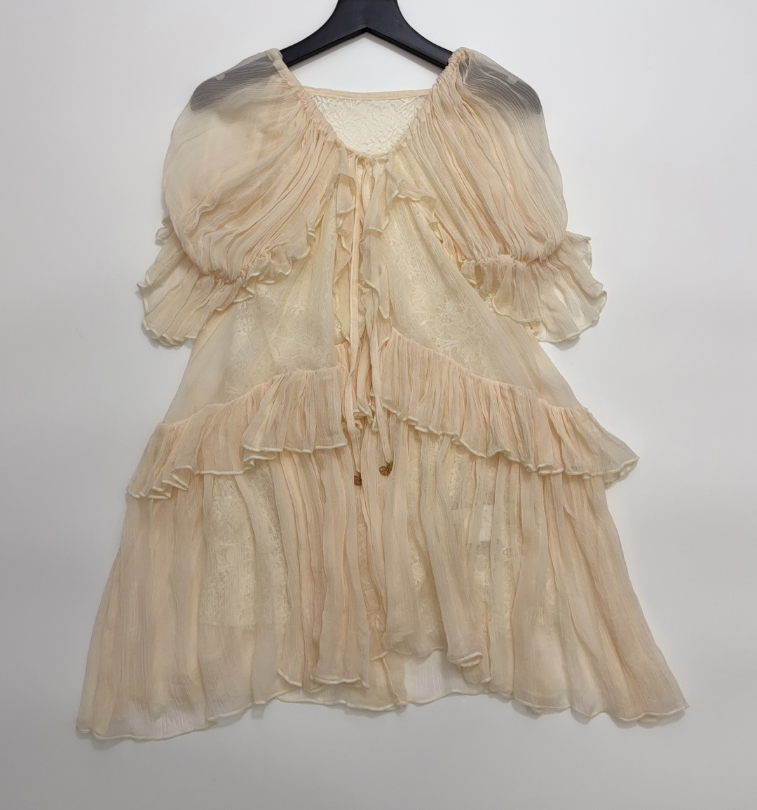 Vintage Lace Three-Quarter Sleeve Ruffle V-Neck Tie Top