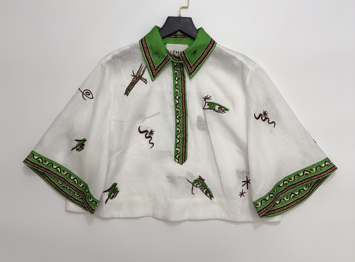 Alémais Contrast Green Collar Embroidered Linen Short Sleeve Shirt