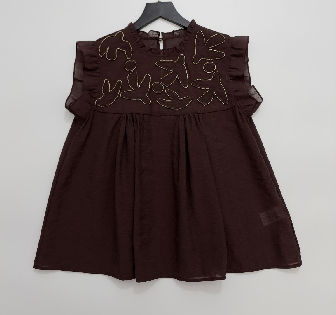 Marchen Heavy Embroidery Beaded Pleated Patchwork Sleeveless Blouse