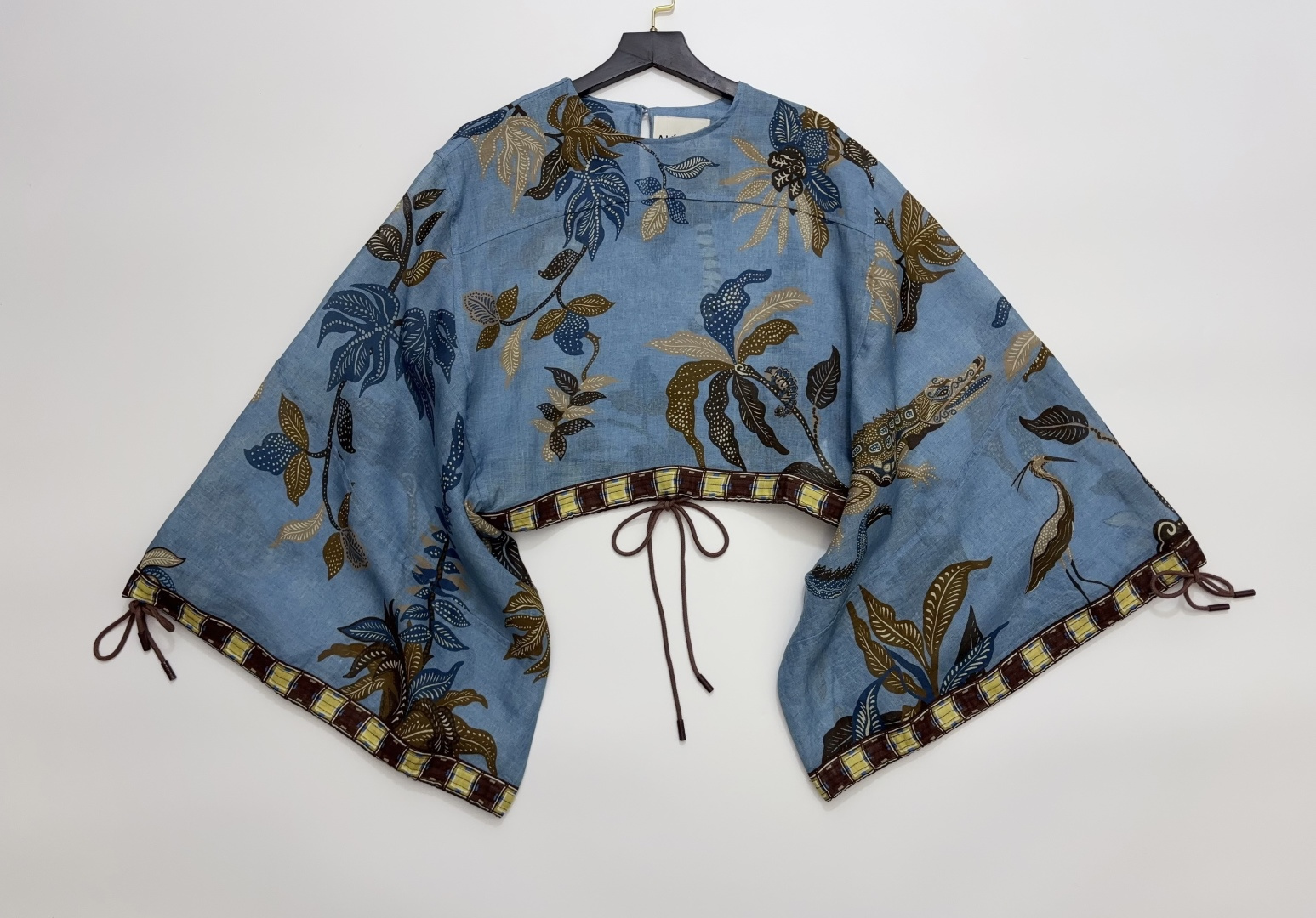 Alémais Linen Jungle Secret Print Long Sleeve Drawstring Cropped Shirt