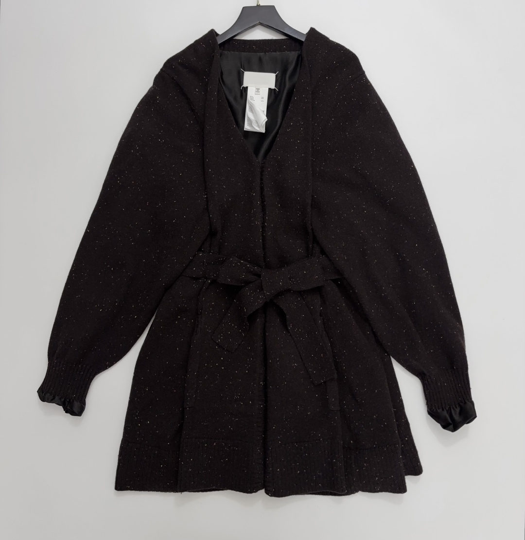 MM6 Maison Margiela Autumn/Winter Speckled Yarn Knit V-Neck Coat with Belt