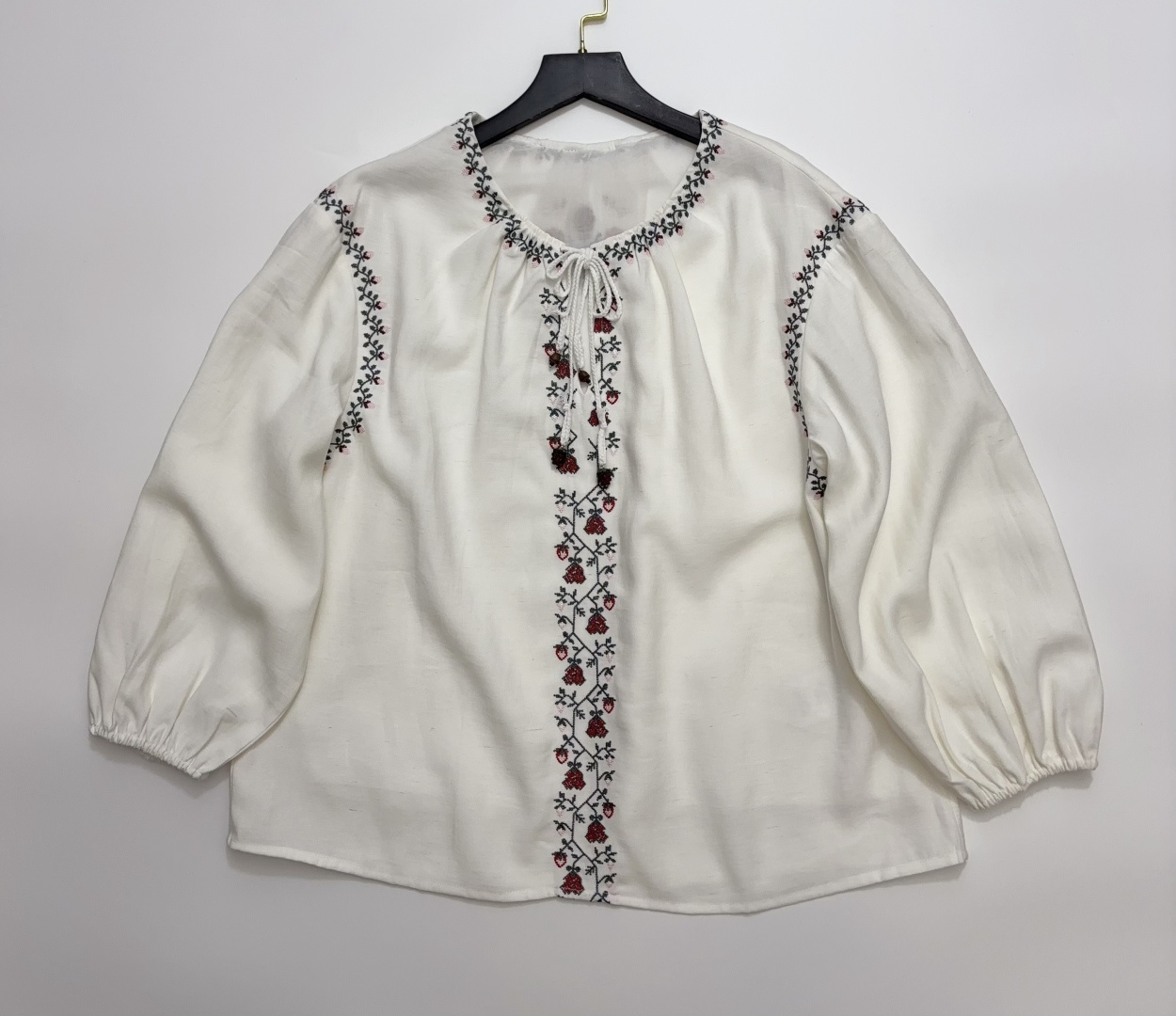 Colorful Floral Embroidered Petite Rural Style Top
