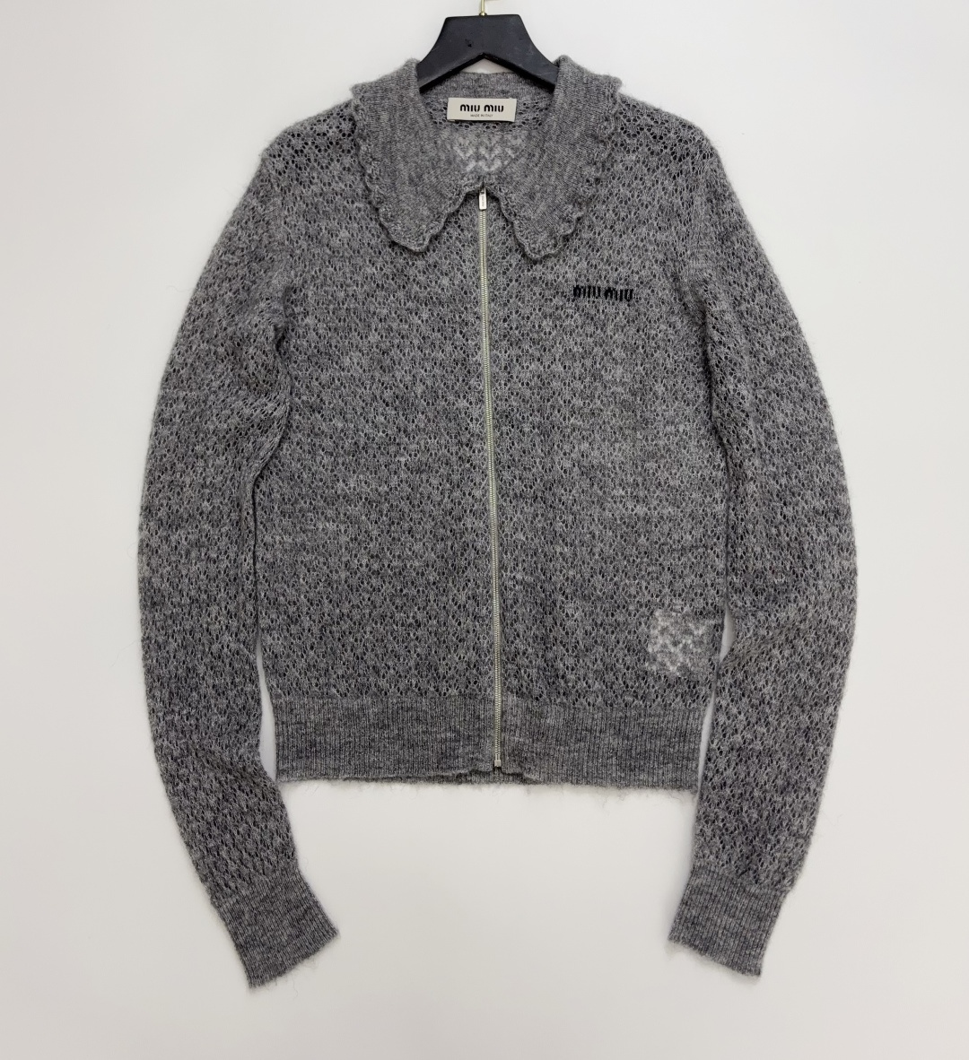 Miu Miu Early Autumn Letter Jacquard Peter Pan Collar Cutout Grey Cardigan