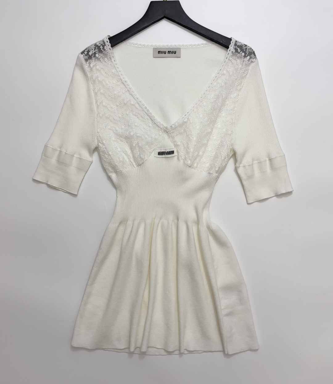 Miu Miu Letter Logo Patch Cinched Waist Lace Trim Cotton Short Sleeve Knit Top