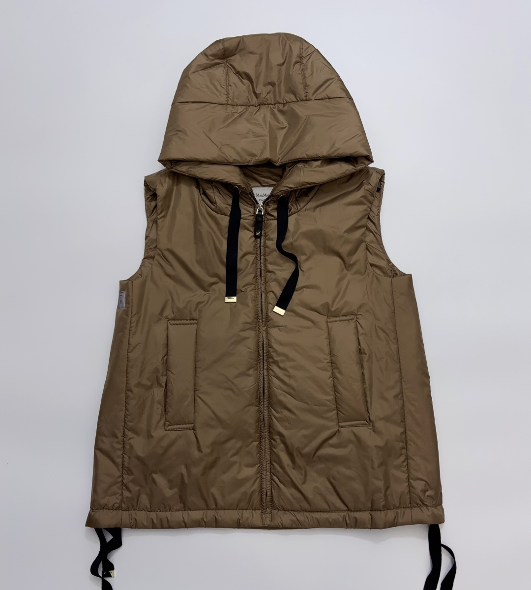 Max Mara Classic Camel Hair Vest - Camel