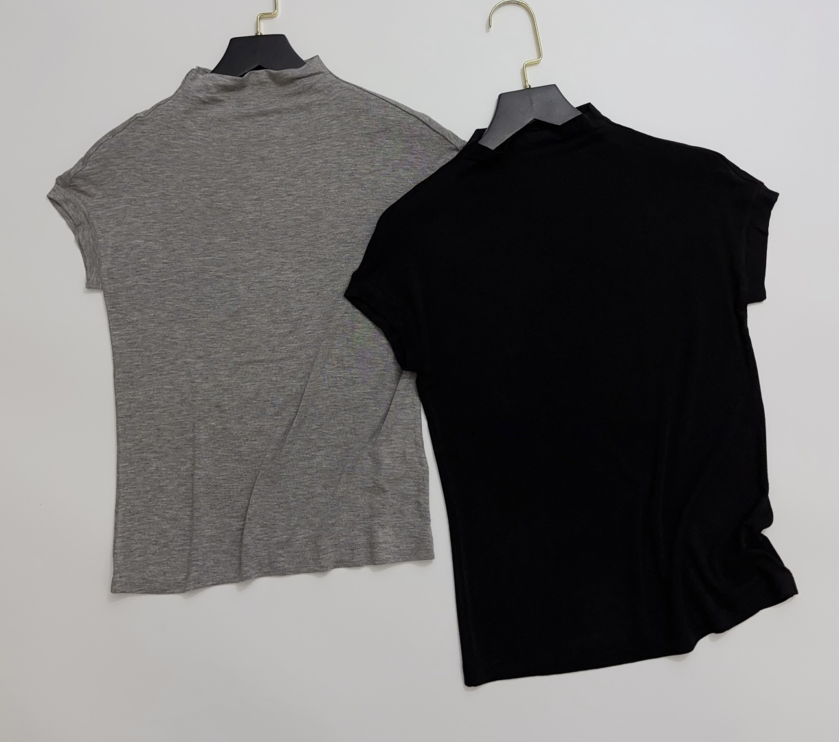 Soft & Comfortable Semi-High Collar Slim Fit Stretchy Sleeveless T-Shirt