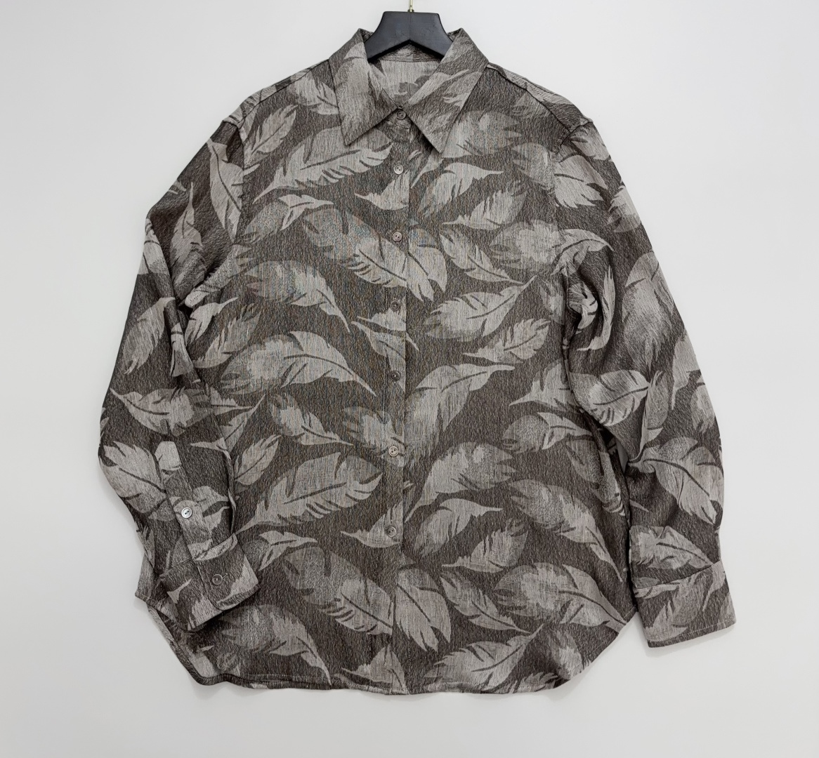 Vintage Feather Print Lightweight Breathable Long Sleeve Shirt