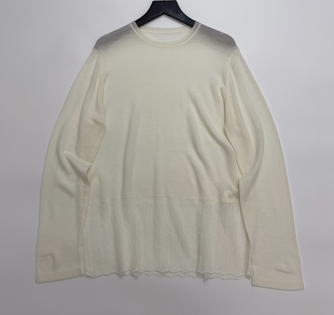 Swaying Soft Contrast Trim Pullover Top