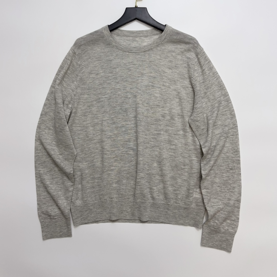 Joseph Solid Color Round Neck Wool Sweater Loose Thin Commuter Knit Top