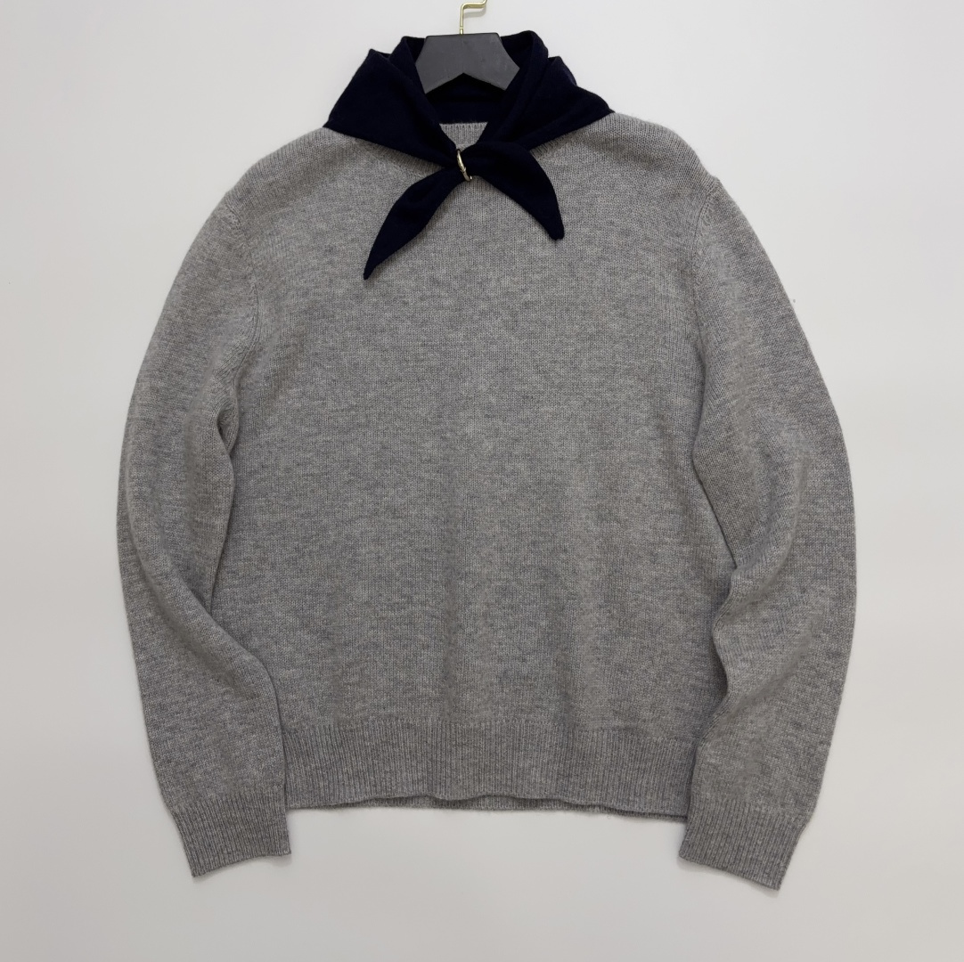 Women's Scarf Collar Loose Short Knit Sweater