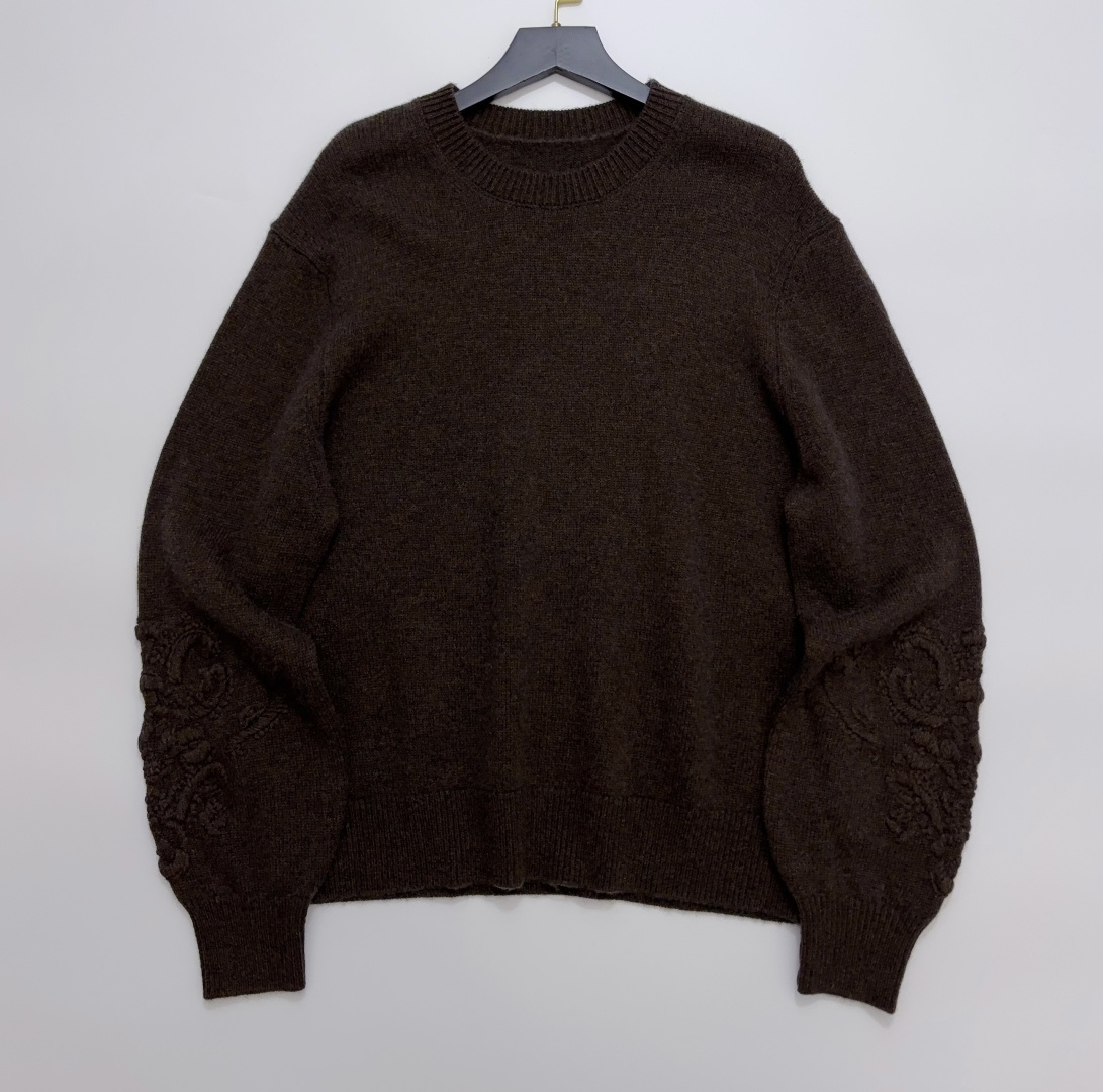 Loro Piana Heavy Embroidered Round Neck Long Sleeve Knit Sweater