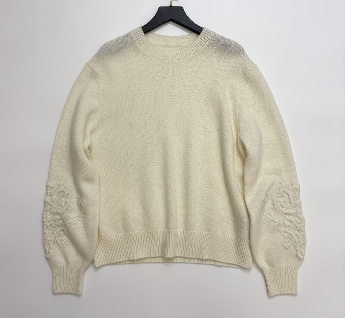Loro Piana Heavy Embroidered Round Neck Long Sleeve Knit Sweater
