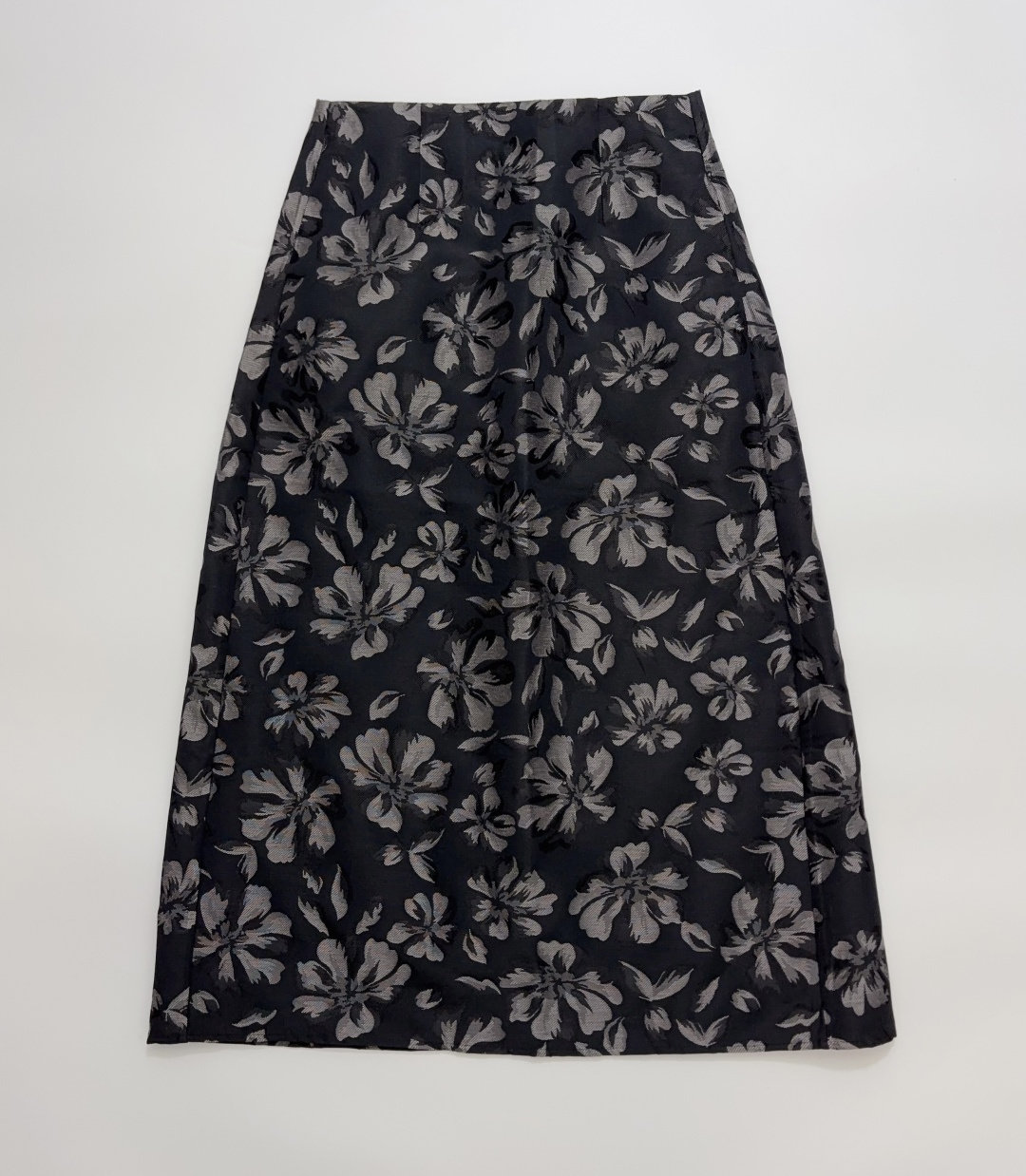 Vintage Black Floral Jacquard High-Waist A-Line Skirt with Back Zipper