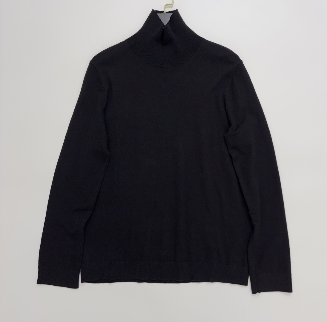 Max Mara High-Neck Solid Color Cashmere Base Top
