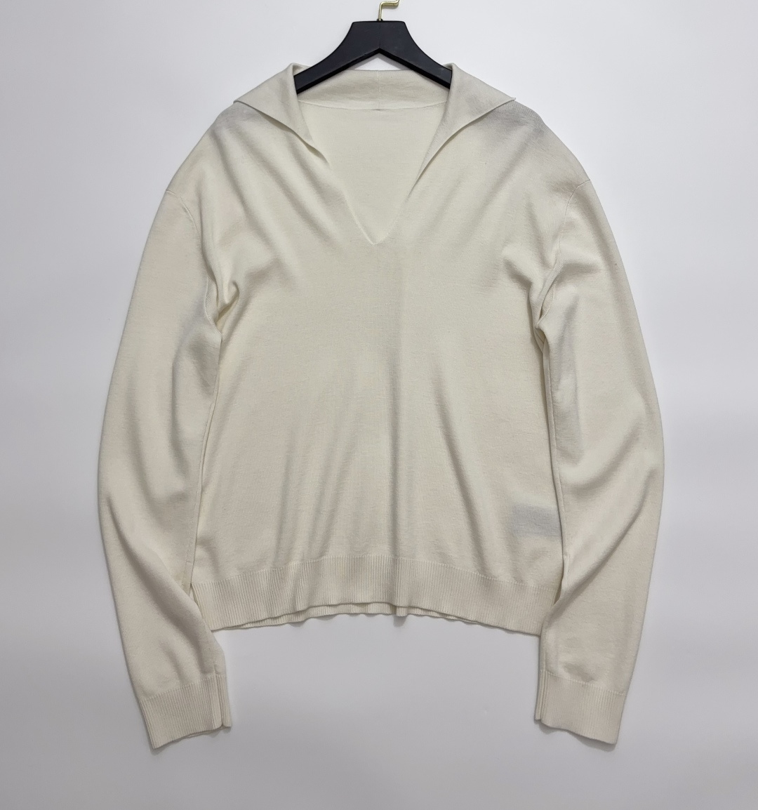 Loro Piana Classic Collar Long-Sleeve Silk-Cotton Thin Knit V-Neck Top