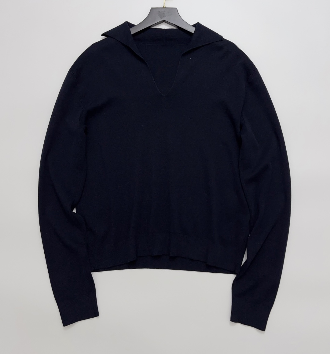 Loro Piana Classic Collar Long-Sleeve Silk-Cotton Thin Knit V-Neck Top
