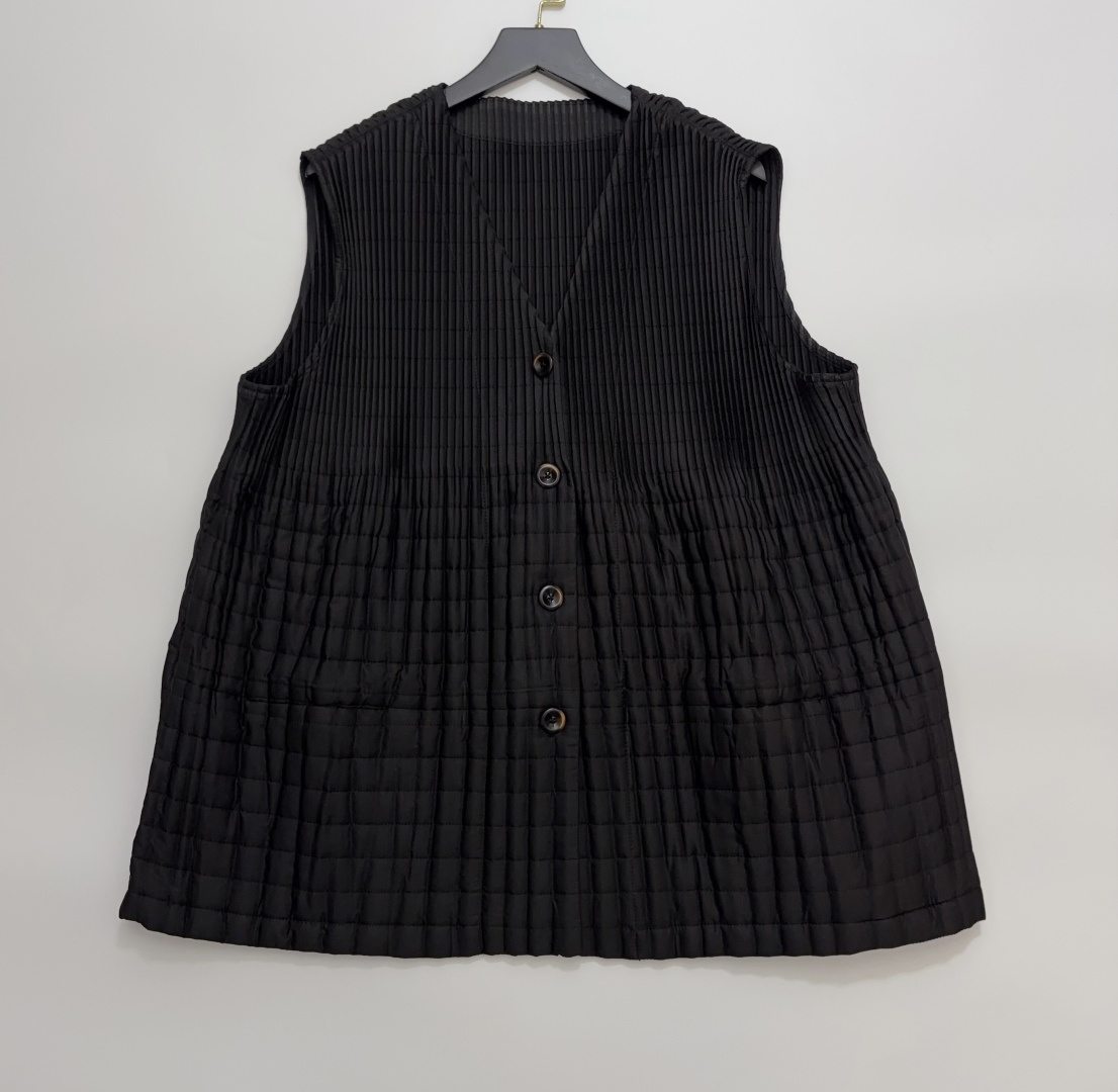 Issey Miyake Irregular Hand-Pleated Lightweight Sleeveless Vest