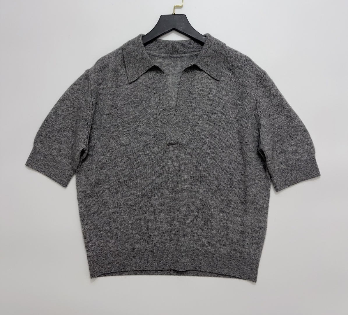 Khaite Solid V-Neck Imported Cashmere Knitted Polo Top