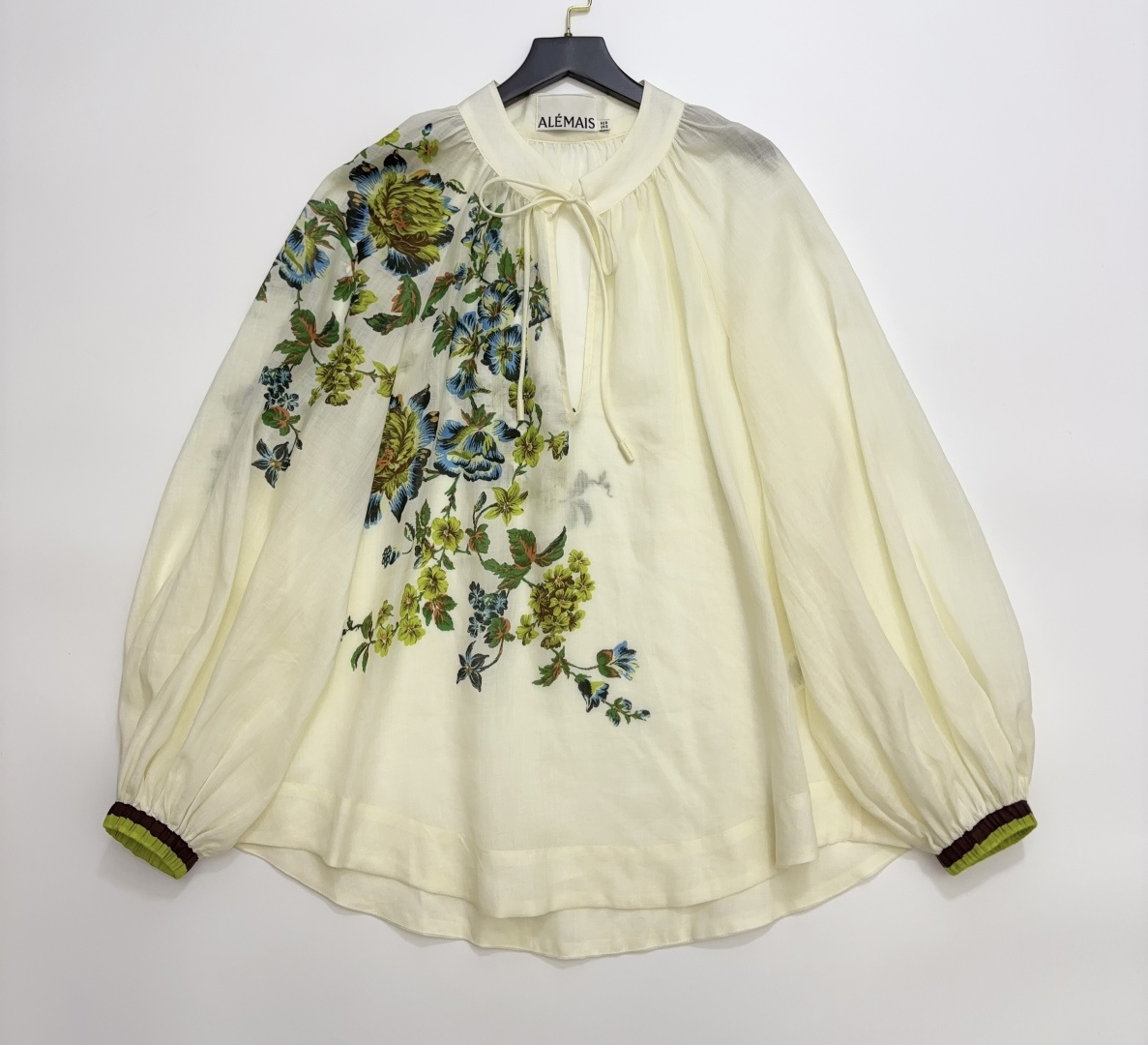 Alémais White with Green Leaf Floral V-Neck Shirt with Lightweight Botanical Print Loose Long Sleeve Blouse
