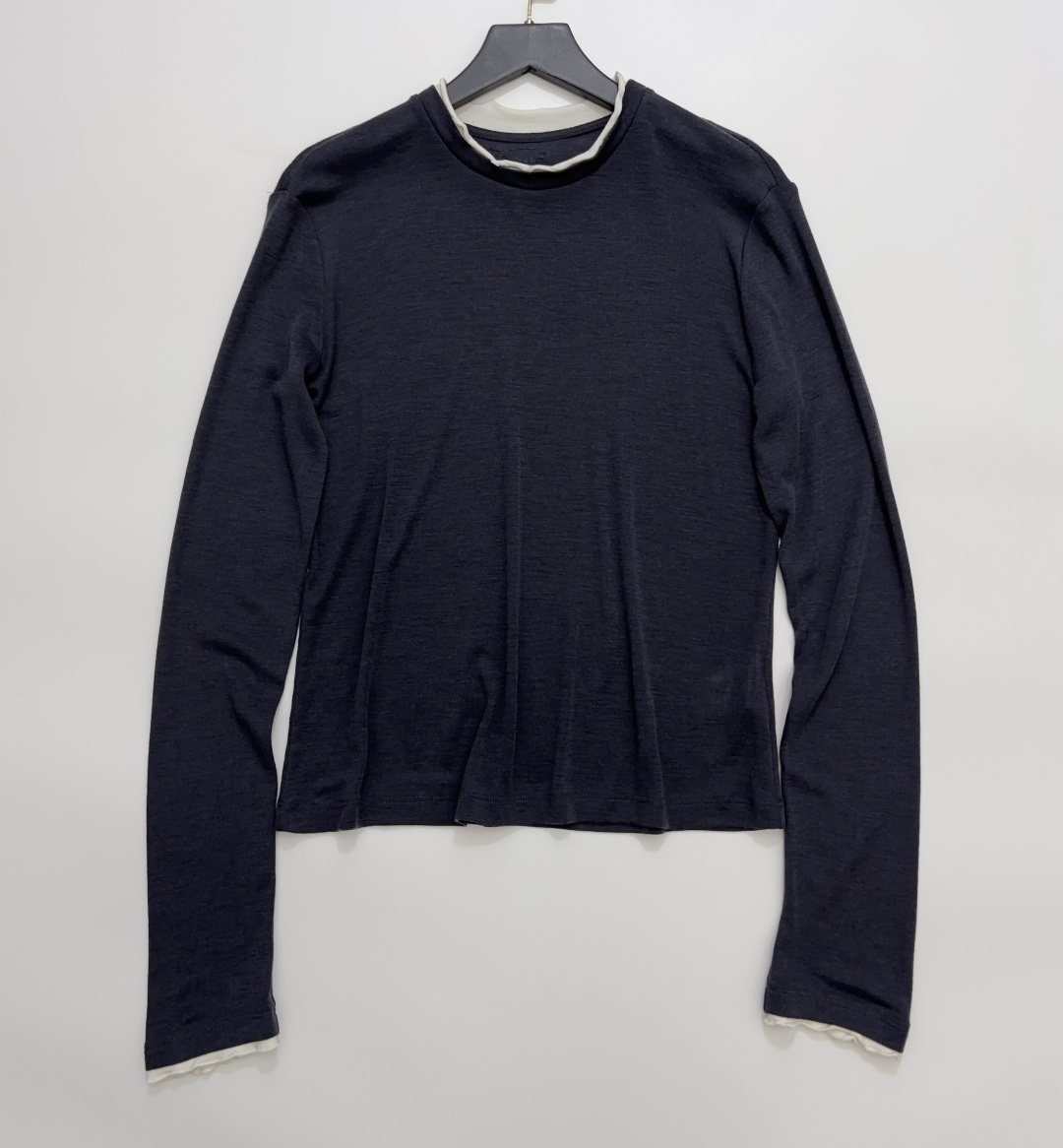 Soft Wool-Blend Color-Block Double Collar Hand-Beaded Slim Fit T-Shirt