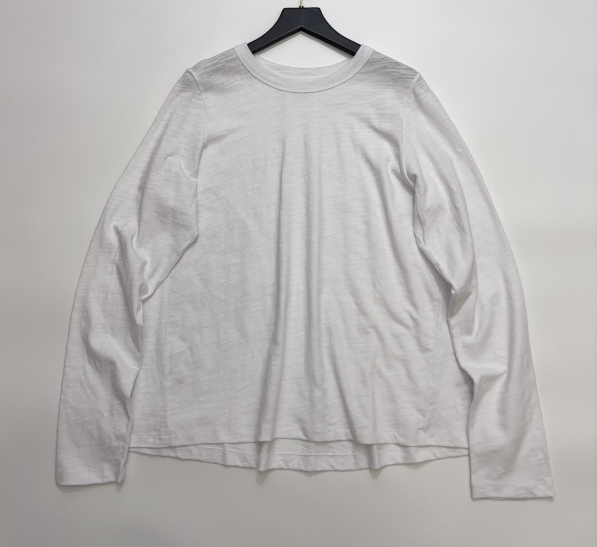 Japanese-Inspired R-Embroidered Pure Color Slub Cotton Long Sleeve Round Neck T-Shirt