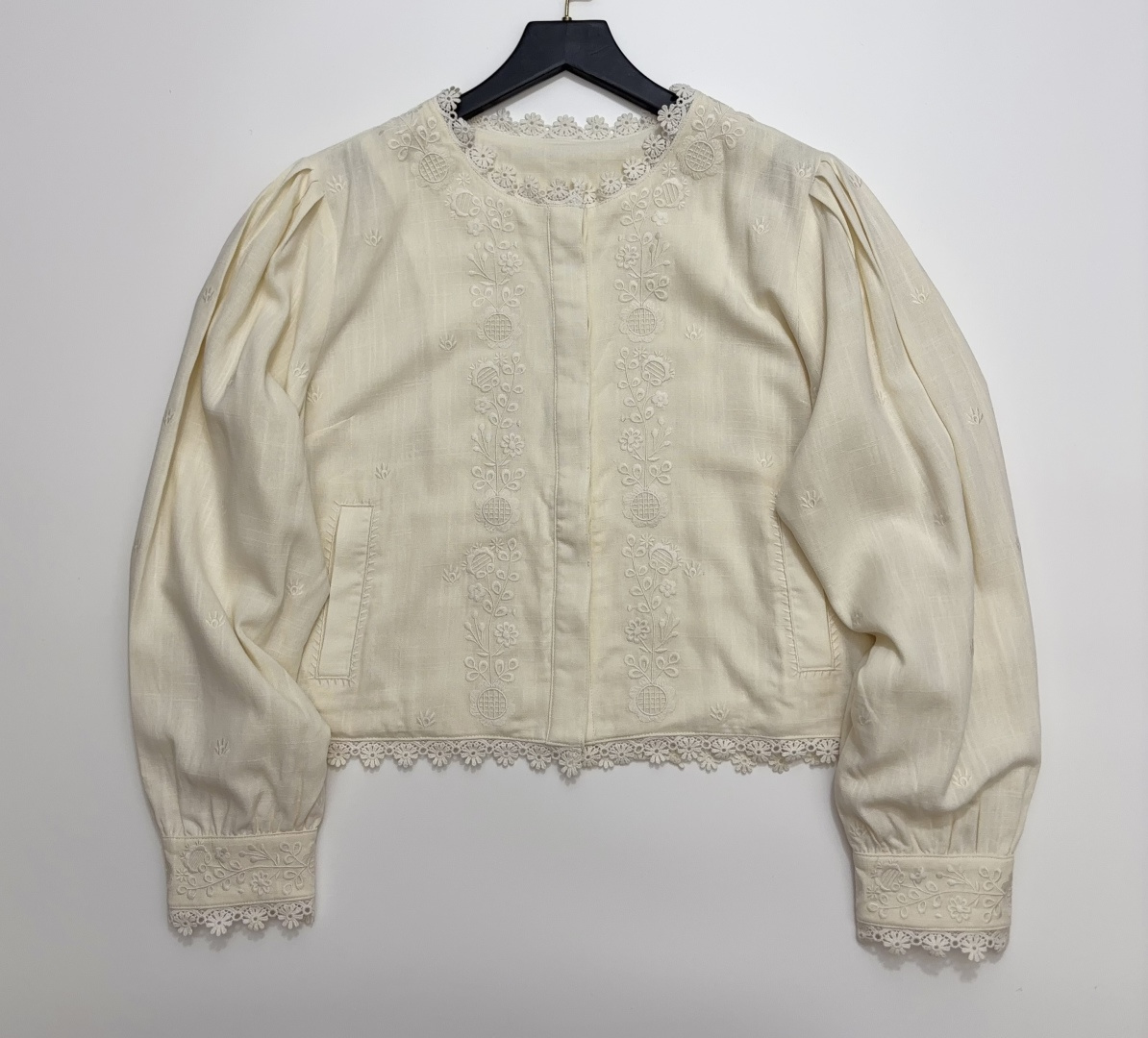 Maison Hotel French Vintage Embroidered Floral Resort Style Long Sleeve Shirt