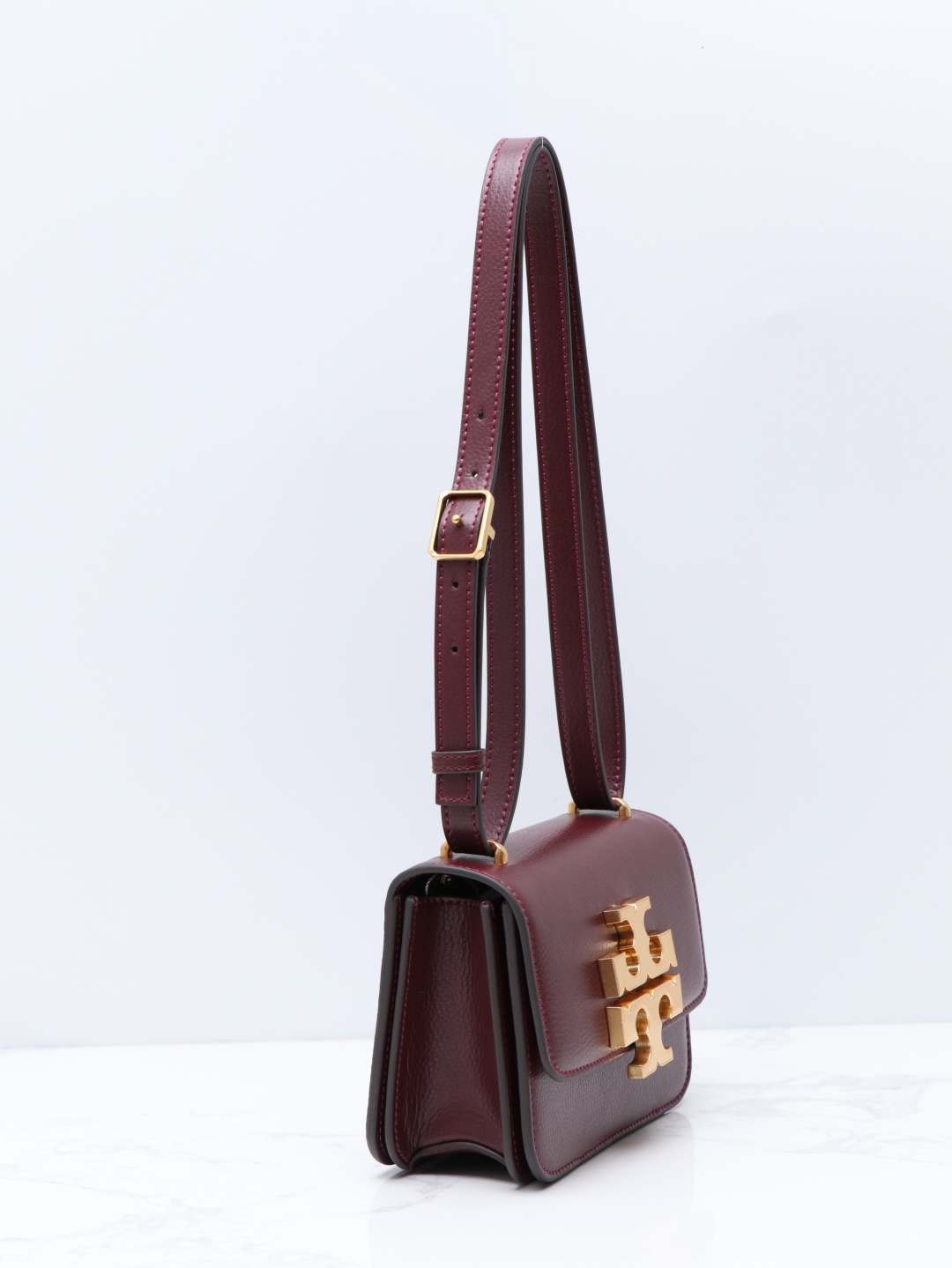 Tory Burch ～新款155671 Eleanor 小号手袋 最新荔枝纹金砖豆腐包 包身利落有型