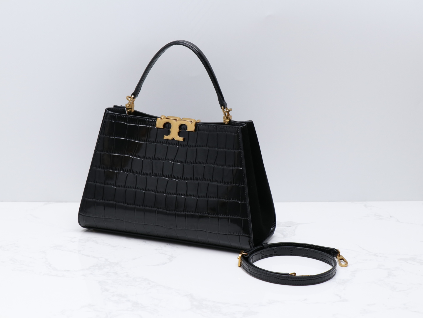Tory Burch ～Tory Burch全新Eleanor单肩手提包公文包 以简洁线条打造的盒型包袋之上