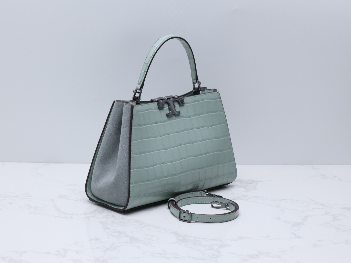 Tory Burch ～Tory Burch全新Eleanor单肩手提包公文包 以简洁线条打造的盒型包袋之上