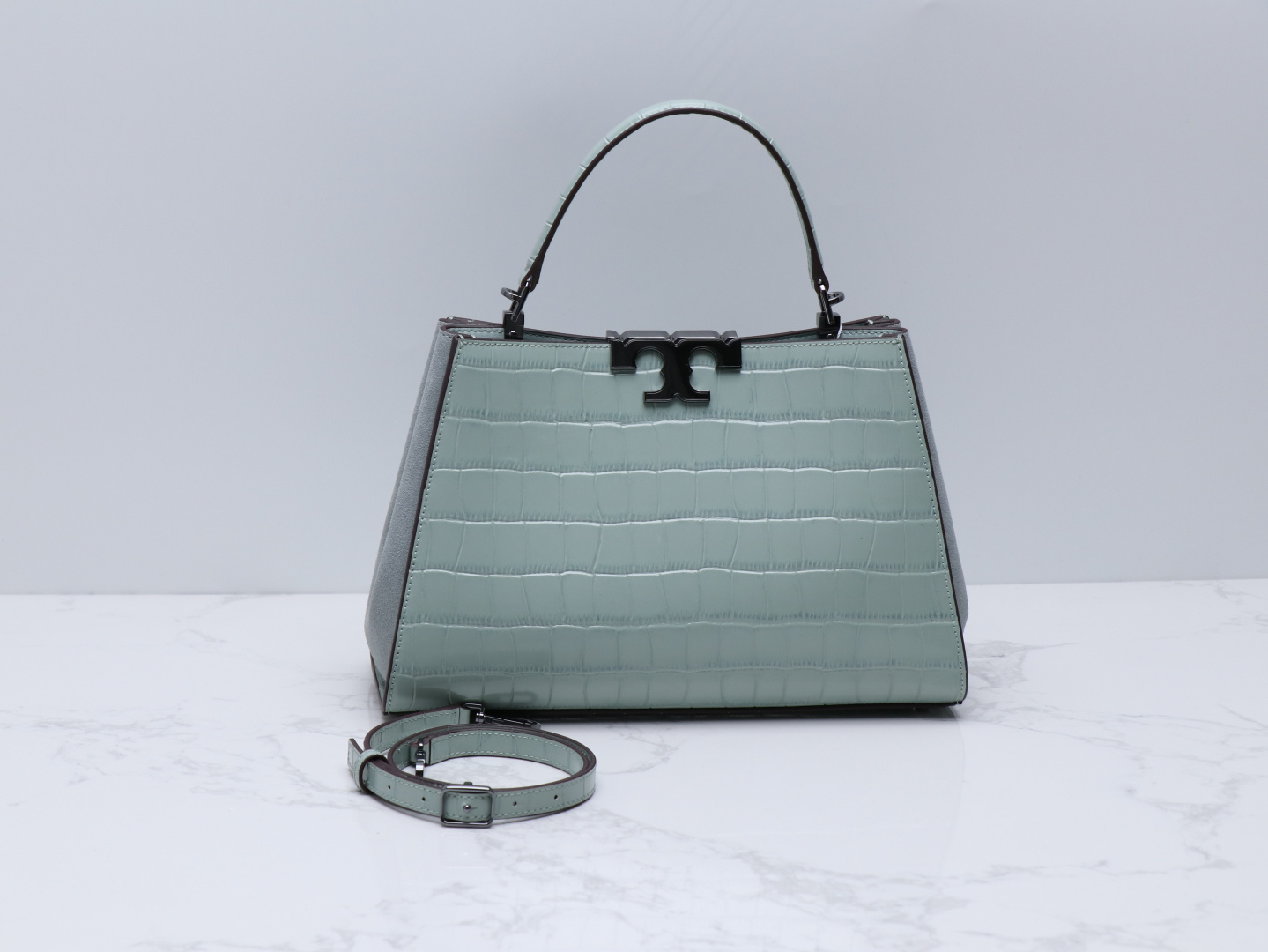 Tory Burch ～Tory Burch全新Eleanor单肩手提包公文包 以简洁线条打造的盒型包袋之上