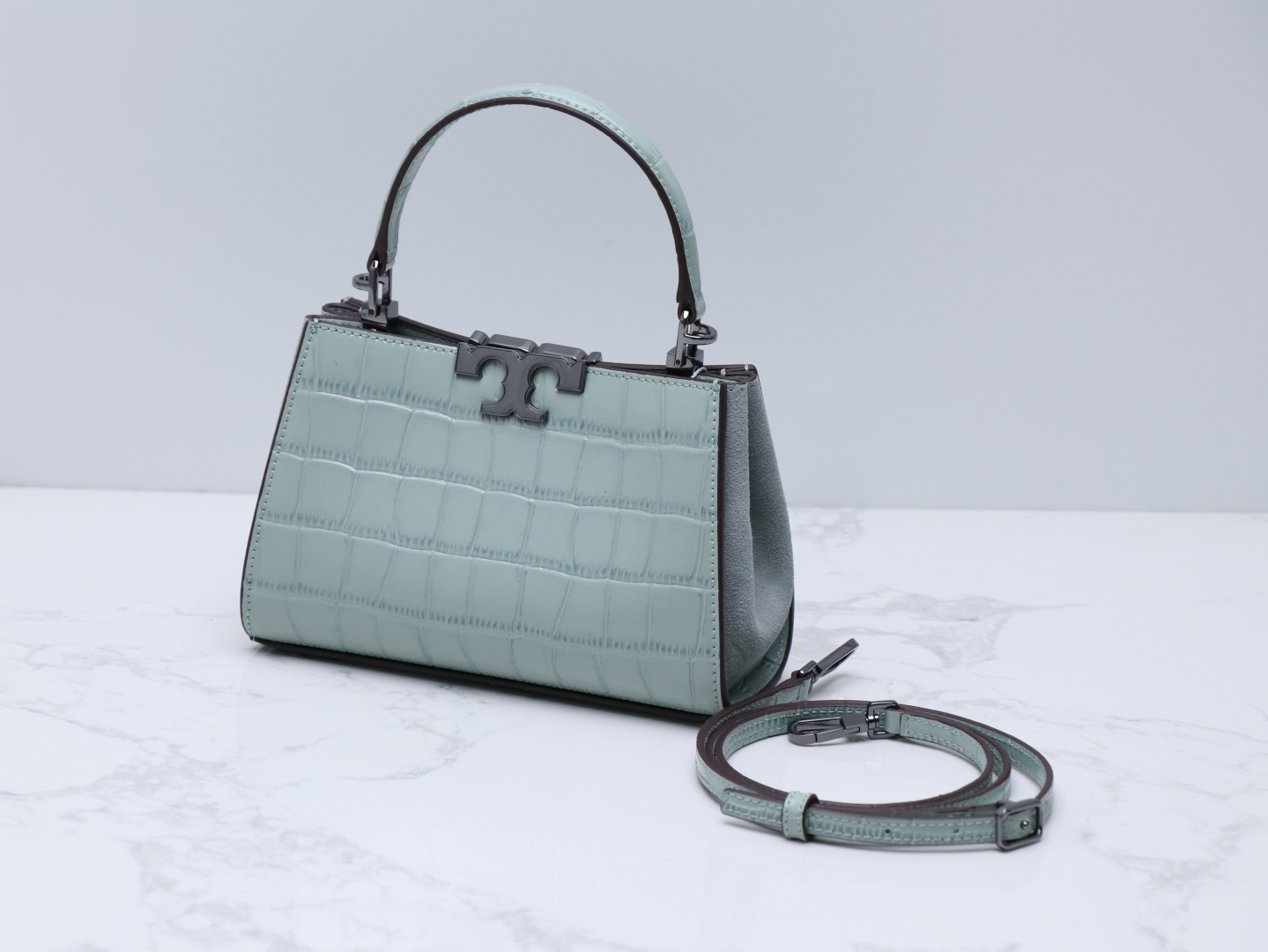 Tory Burch ～Tory Burch全新Eleanor单肩手提包公文包 以简洁线条打造的盒型包袋之上