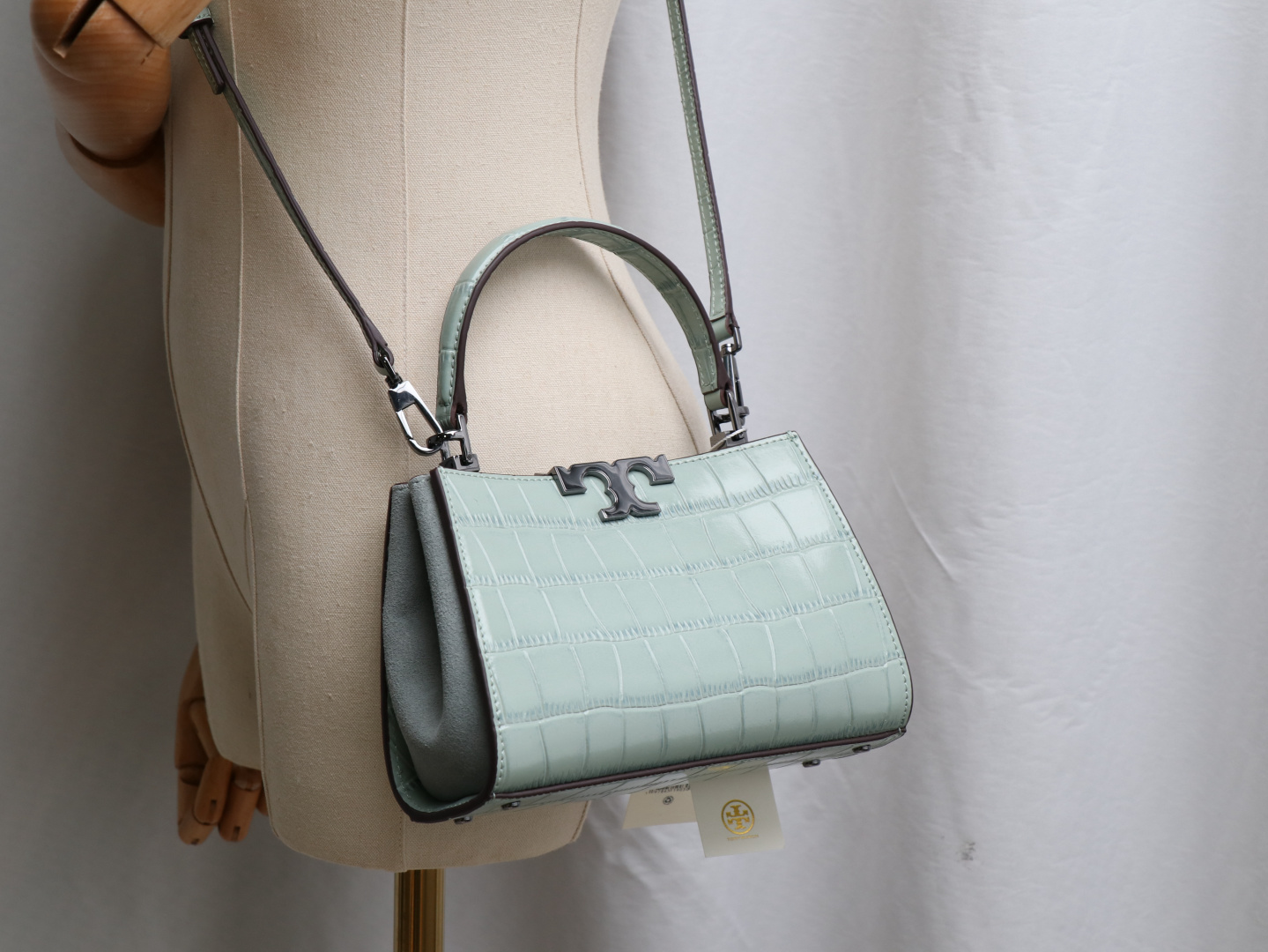 Tory Burch ～Tory Burch全新Eleanor单肩手提包公文包 以简洁线条打造的盒型包袋之上