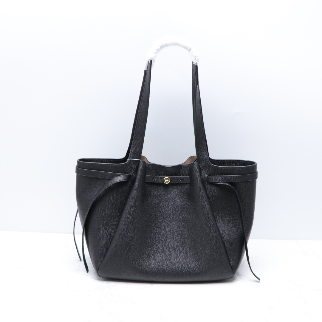 Tory Burch 编号 163388 荔枝纹头层牛皮 磁性按扣闭 合 带领钉闭合的腰带 顶部提手 1个 内部悬挂拉链口袋