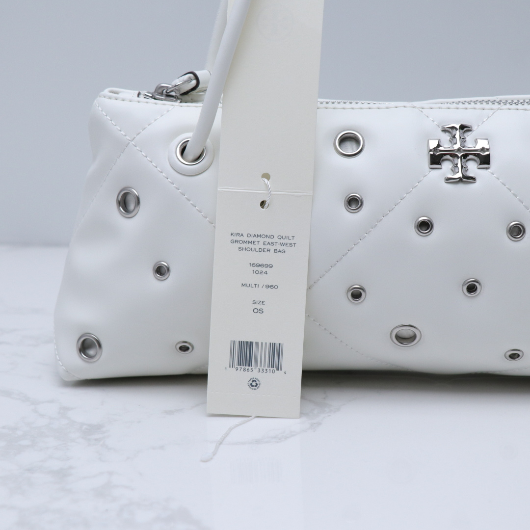 Tory Burch ～新 保龄球腋下包Kira 菱格纹绗缝肩背包 材质柔软 菱格纹绗缝立体蓬松 搭配斜面双 T Logo 饰件