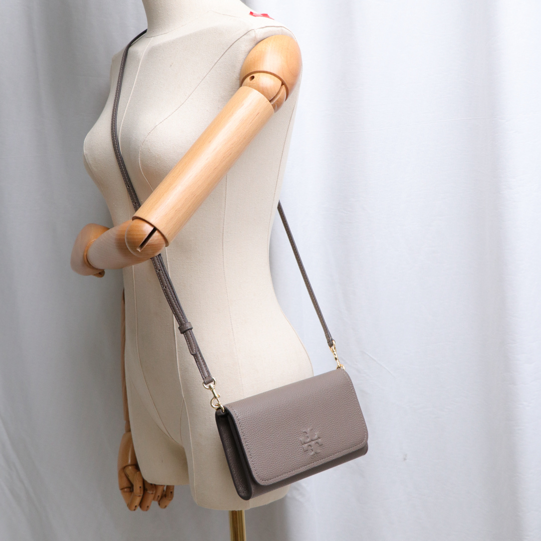 Tory Burch ～新款荔枝纹牛皮小包 内带名片夹 卡包 尺寸20×3×14