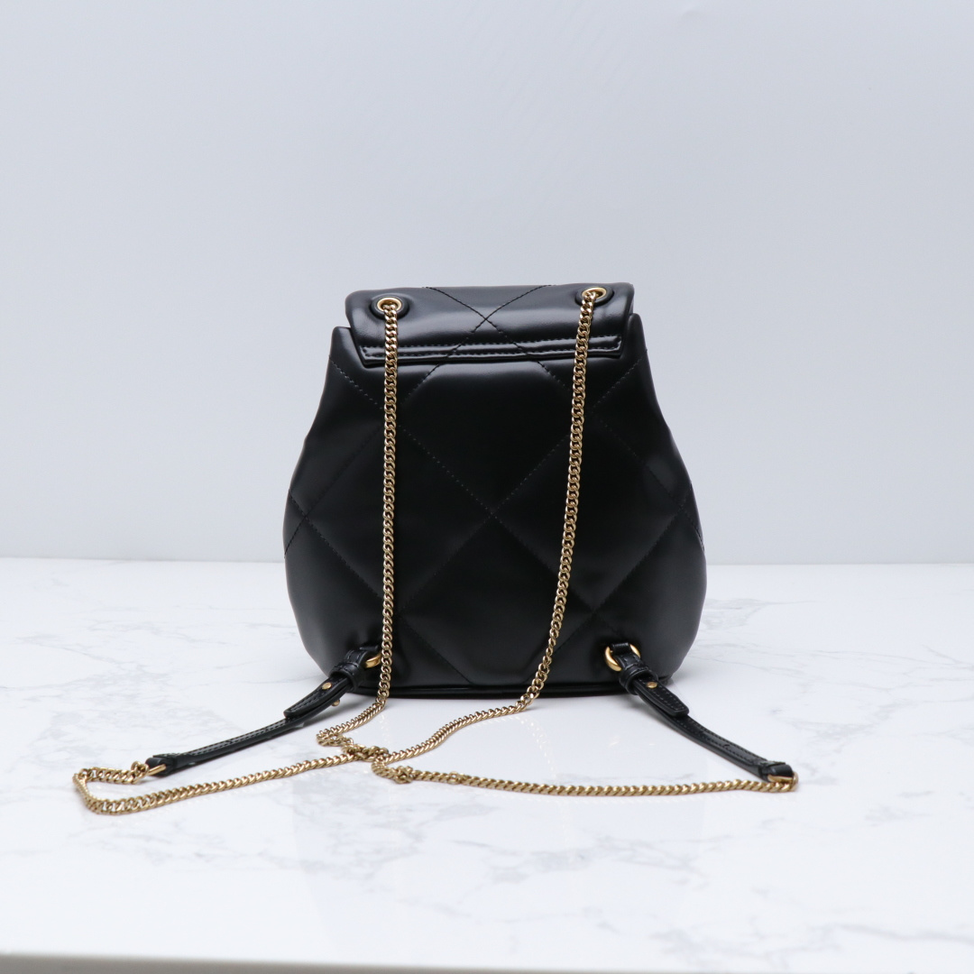 Tory Burch ​菱格纹绗缝 工艺 立体感强 又 触感柔软细腻 耐用性超棒 背携方式超灵活 可调节链条肩带
