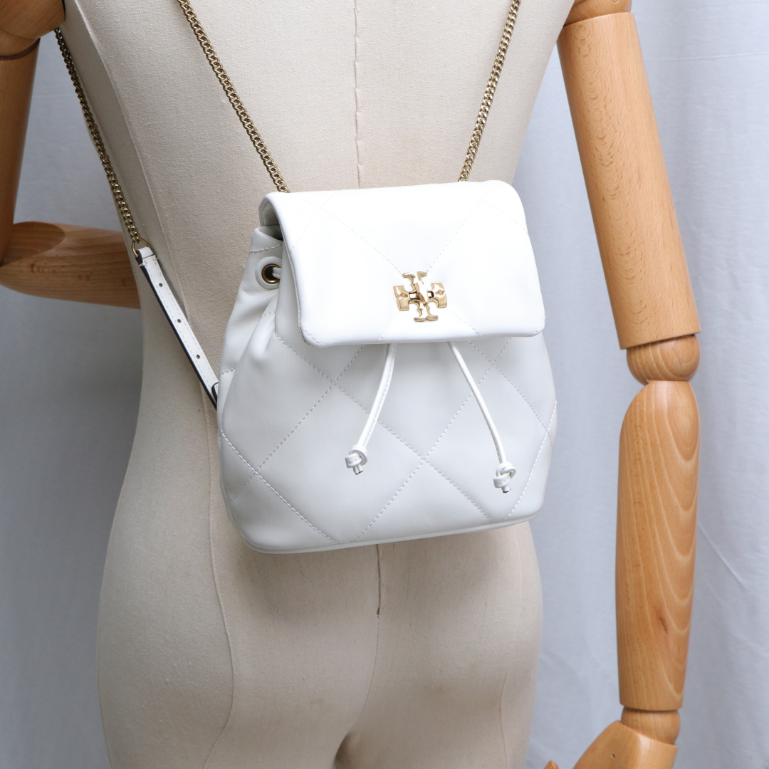 Tory Burch ​菱格纹绗缝 工艺 立体感强 又 触感柔软细腻 耐用性超棒 背携方式超灵活 可调节链条肩带