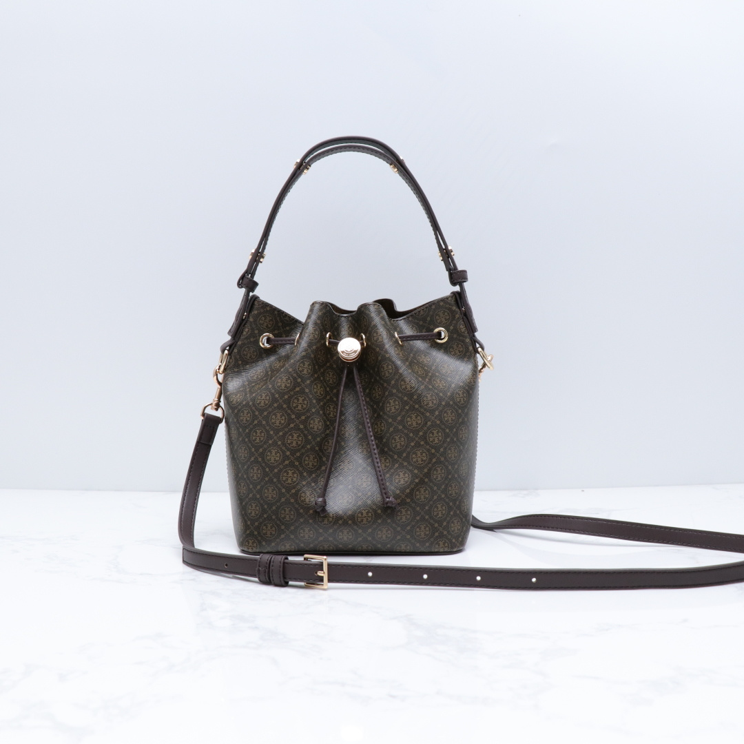 Tory Burch ～Tory burch 新款168805 高级色 大号水桶包采用细腻皮革饰边