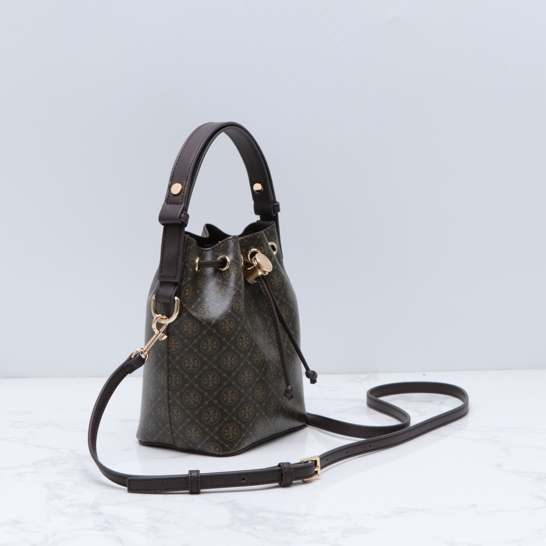 Tory Burch ～Tory burch 新款 164889 高级色 小号水桶包采用细腻皮革饰边