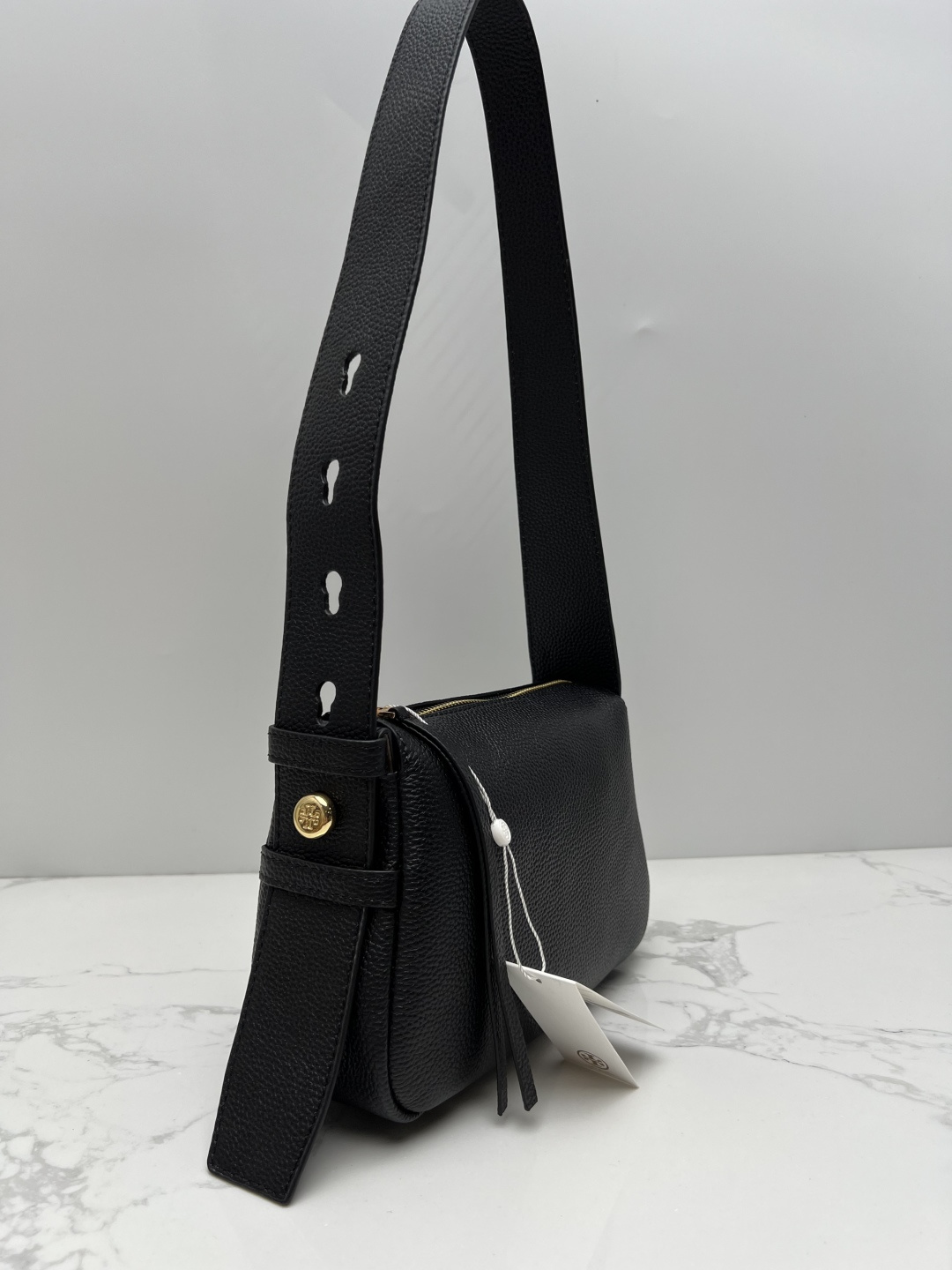 Tory Burch ～ 款单肩手提包 荔枝纹纹柔软牛皮