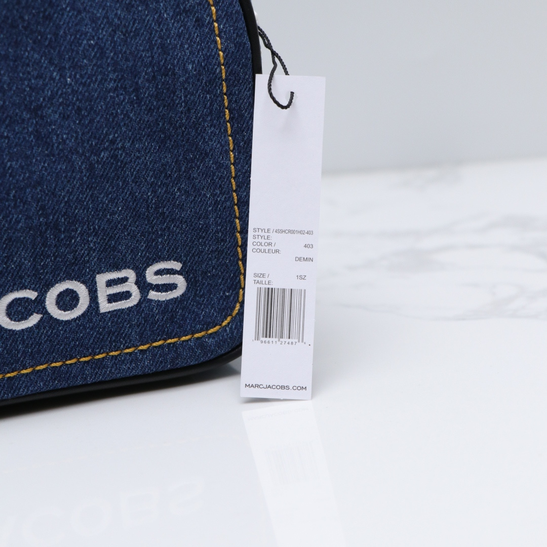 Marc Jacobs ～25新款Marc Jacobs 相机包 丹宁牛仔面料 长钱包什么的都能放 不占体积 好收纳