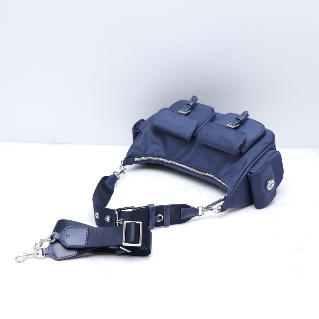 Tory Burch ～Tory burch/TB新款nylon尼龙邮差包女包多口袋 设计 搭配2条肩带 单肩斜挎均可