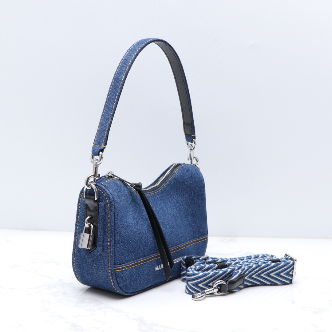 Marc Jacobs ～25新款Marc Jacobs饺子包 丹宁牛仔面料 配两根肩带