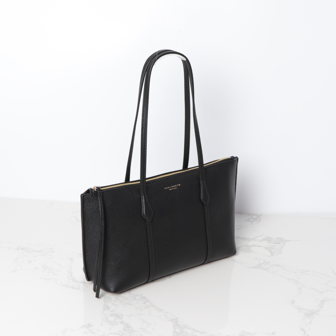 Tory Burch ～荔枝纹头层牛皮Perry 这小号拉链托特包风格简约 功能多元 配有可拆卸信封小包