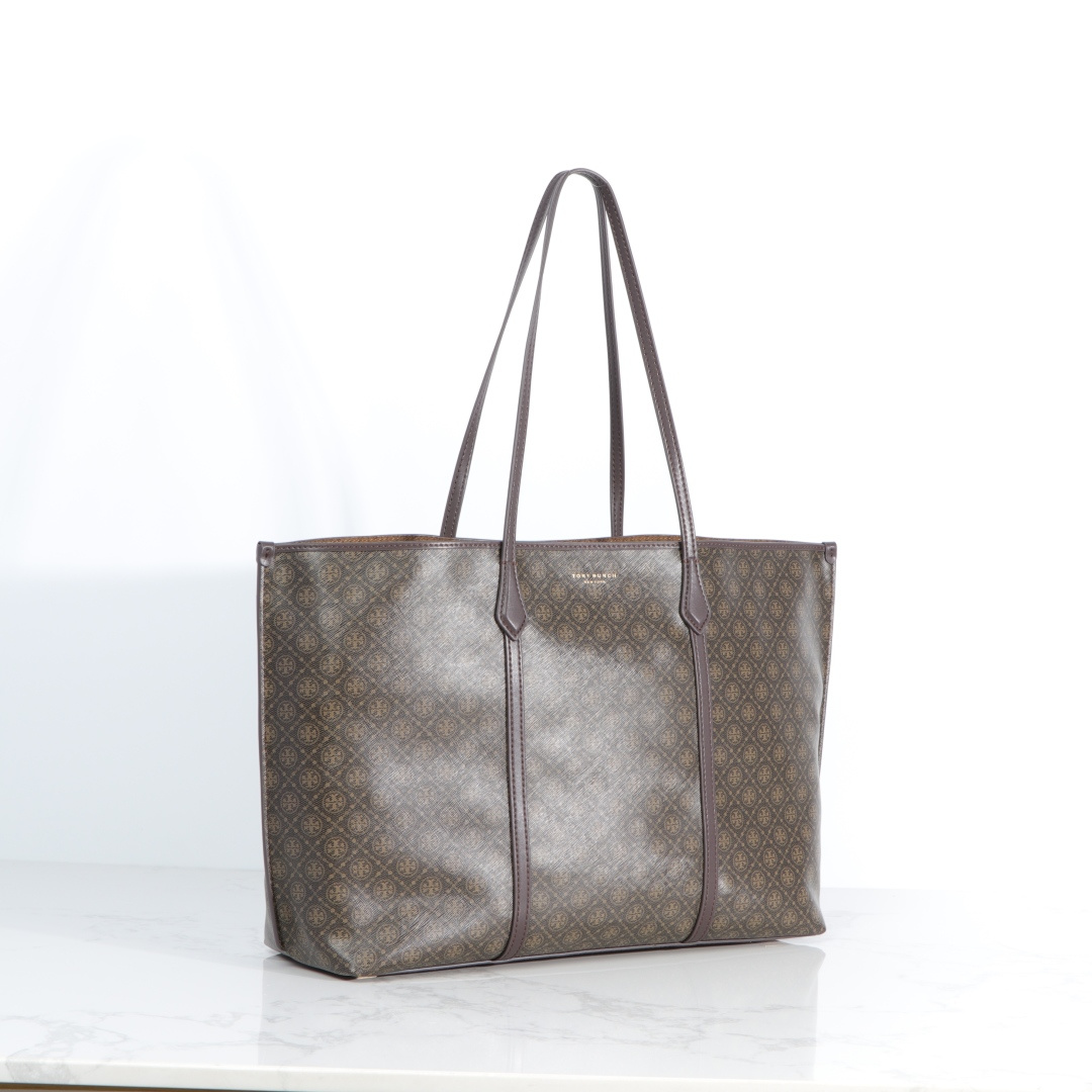Tory Burch ～臻选通勤托特包 实用百搭 Perry 托特包如今更加轻盈 满足日常需求 全新可拆卸小包