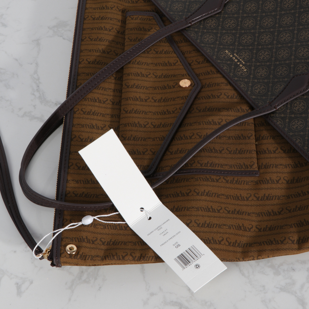 Tory Burch ～臻选通勤托特包 实用百搭 Perry 托特包如今更加轻盈 满足日常需求 全新可拆卸小包