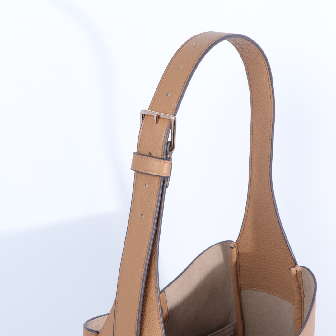 Tory Burch ～TORY BURCH