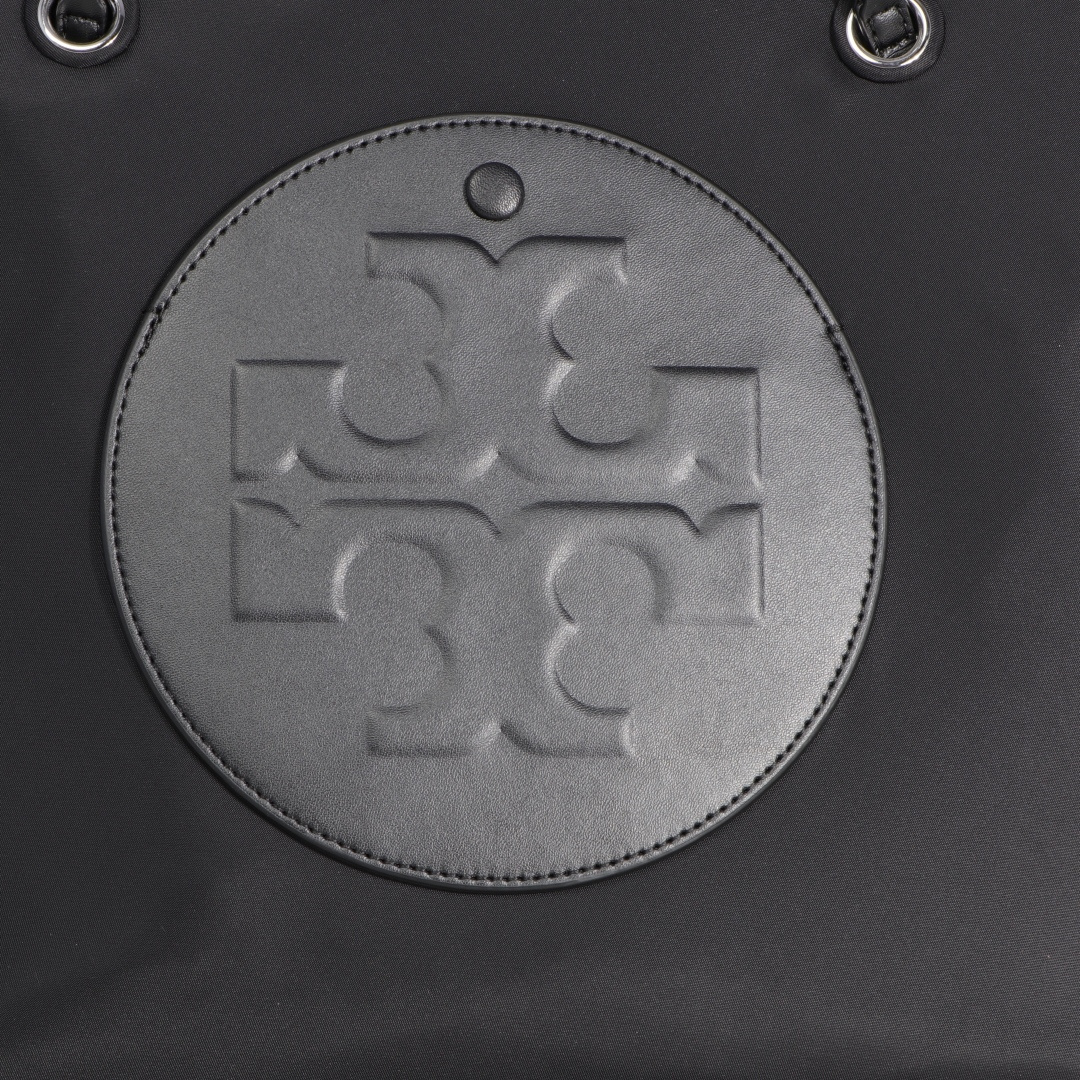 Tory Burch ～ Ella链条托特包柔软解构 171639 高密度尼龙材质与编织全铝链条肩带而独具辨识